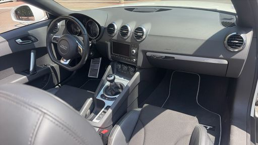Audi TT Roadster 3.2 V6 250 Quattro - S Line – 2010 – 105196 km – Essence – Boîte Manuelle — photo 31