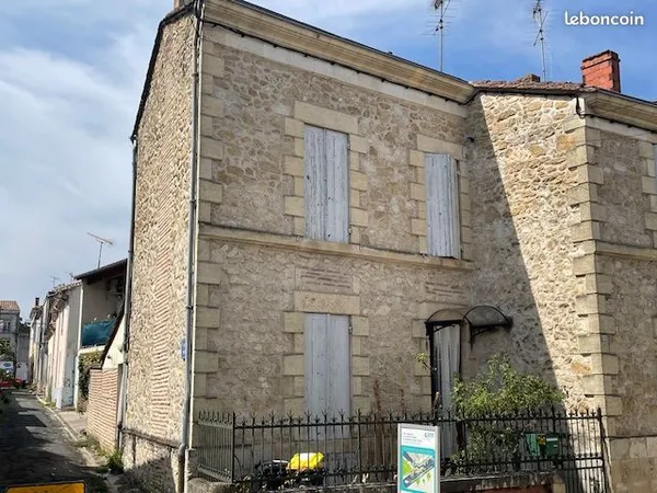 Maison Bourgeoise de Ville T5/T6 climatisée Marmande Centre