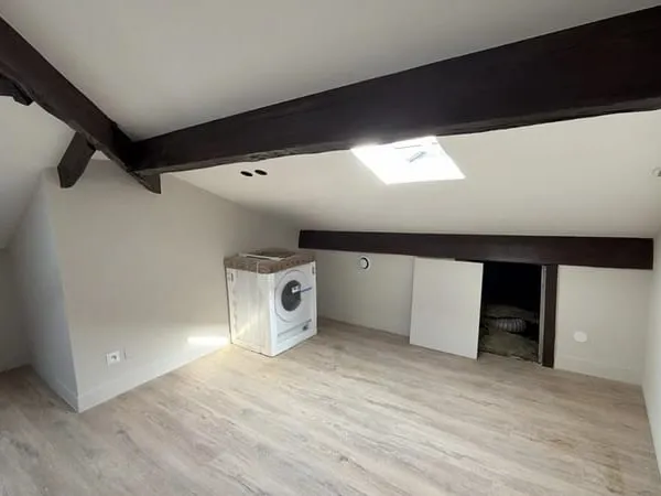 Nice - Wilson - Studio 9 m² au 5e étage - Immeuble niçois rénové - Idéal investisseur
