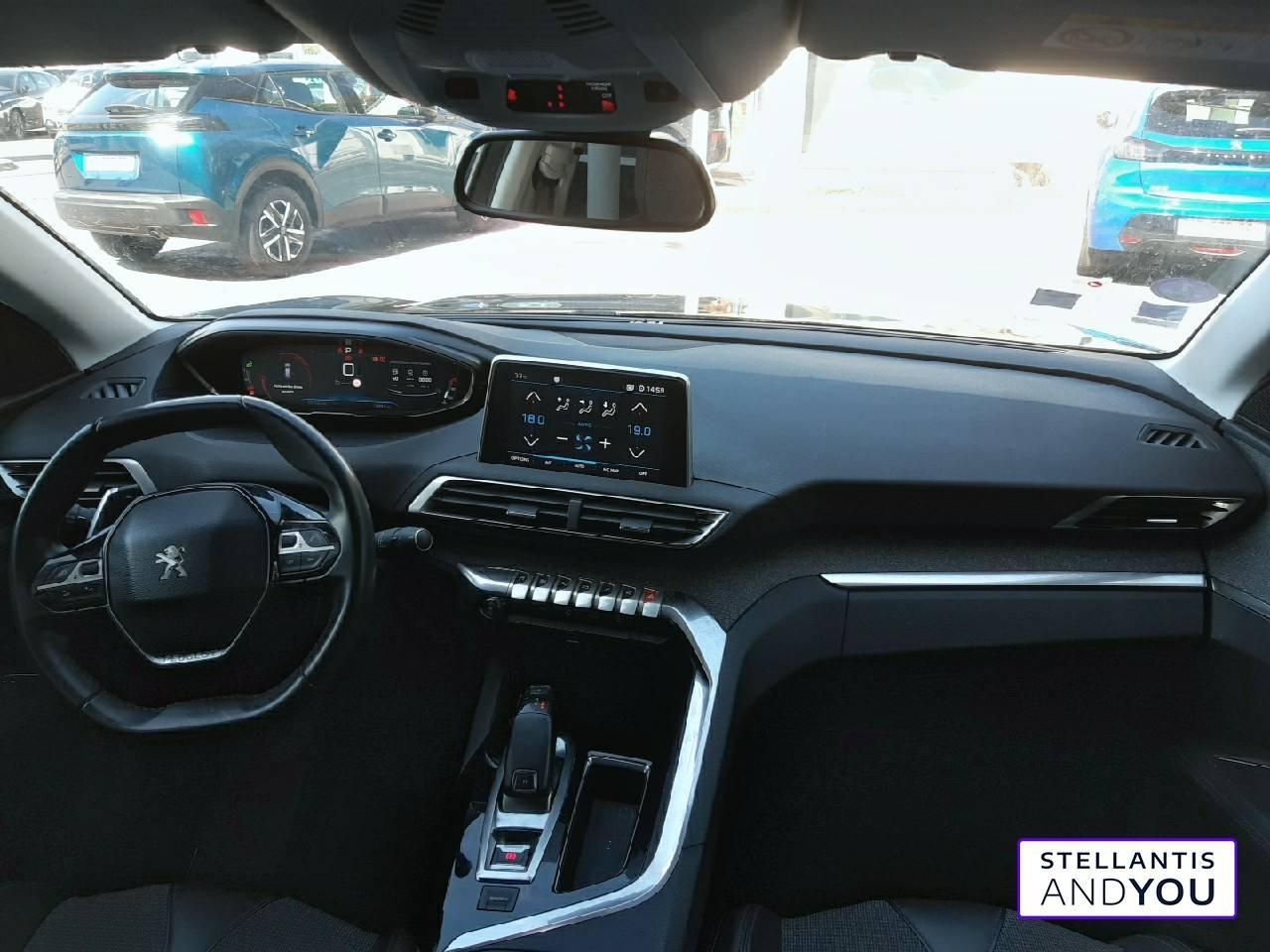 Peugeot 3008 1.2 puretech 130ch s&s eat6 allure — photo 2