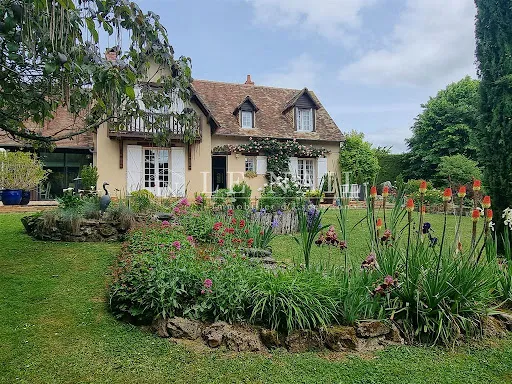 Maison 8 pièces 190 m²