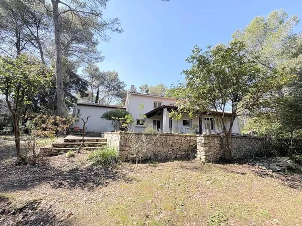 Maison 8 pièces 166 m²