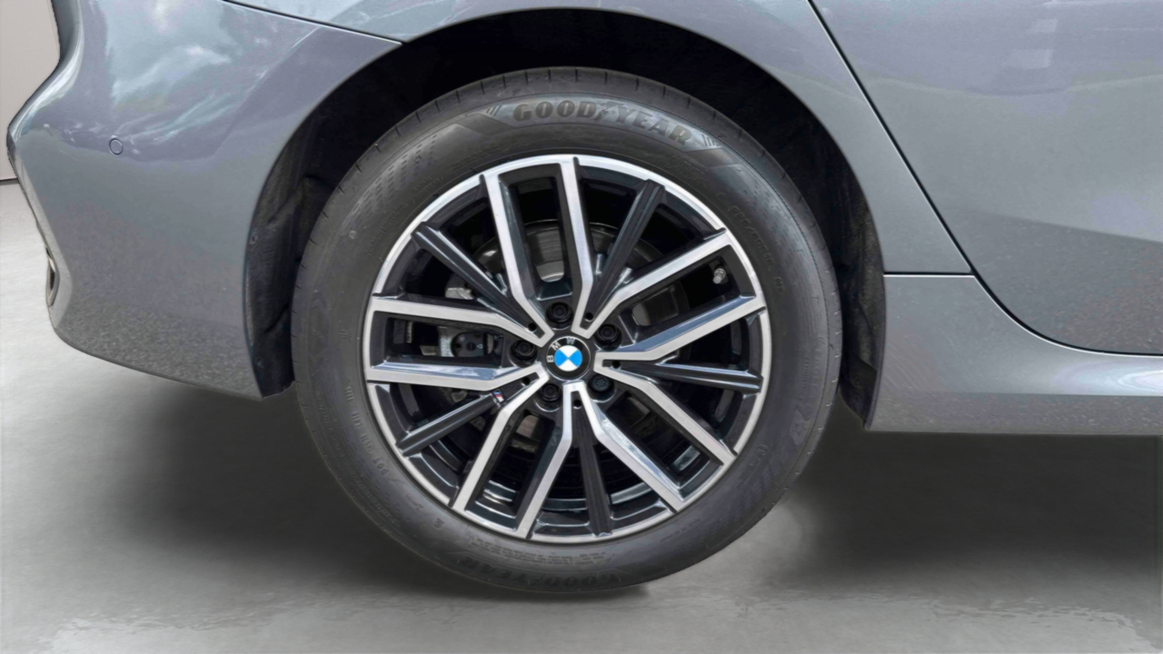 BMW Active Tourer 220i 170 ch DKG7 — photo 20