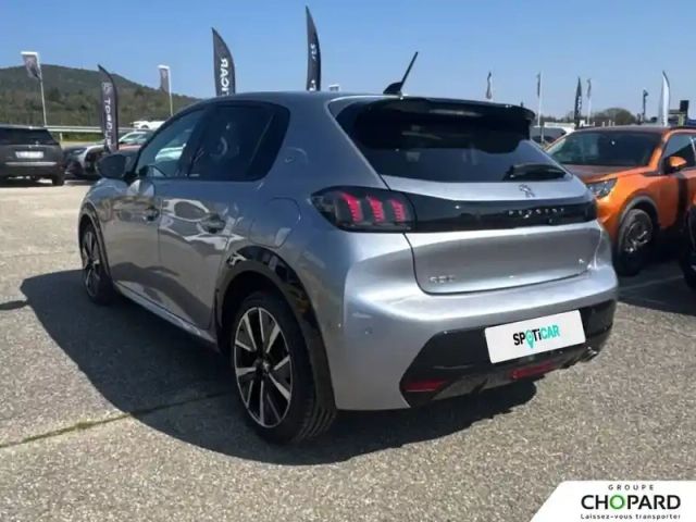 Peugeot 208 puretech 100 s&amp;s eat8 — photo 30
