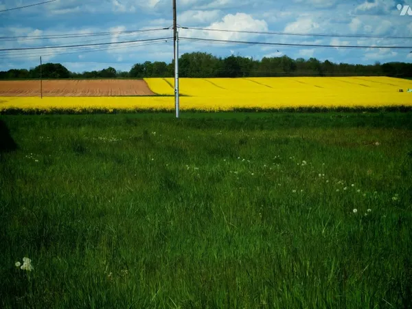 Terrain 885 m²