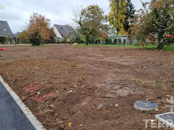 Terrain 548 m² Véretz