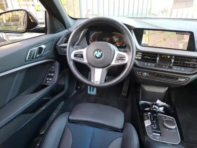 Bmw Serie 1 série 1 118ia 136ch m sport dkg7 — photo 3