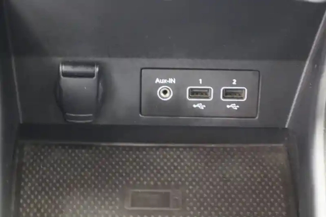 Renault Captur tce 100 — photo 56