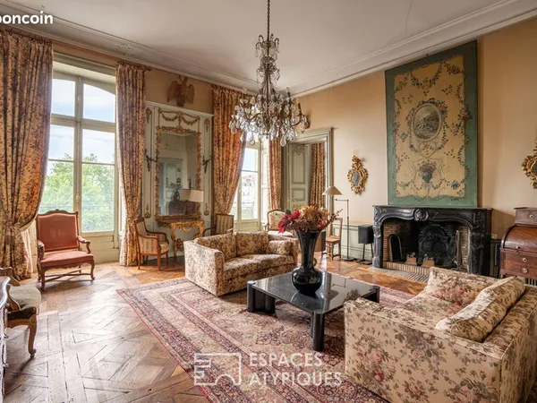 Appartement 7 pièces 235 m²
