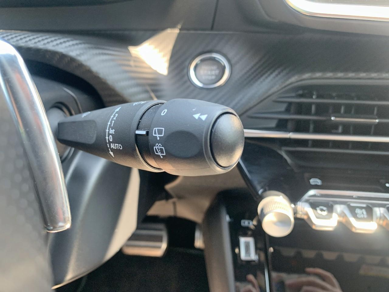 Peugeot 2008 1.2 hybrid 145ch gt e-dcs6 — photo 25