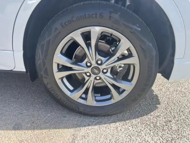 Ford Kuga 2.5 duratec 225ch phev st-line business bva — photo 9