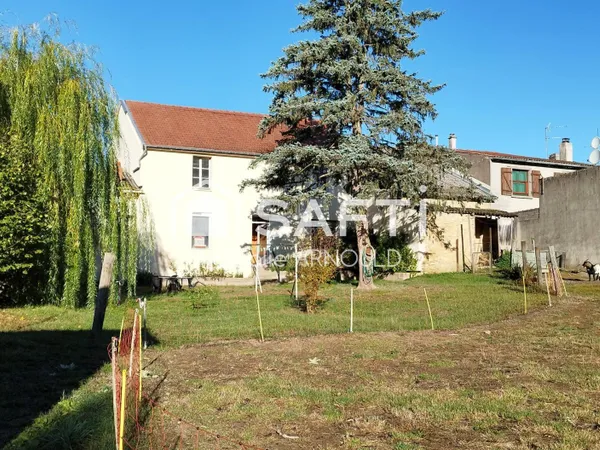 Maison de village de 240 m2 environ sur une parcelle de 1547 m2