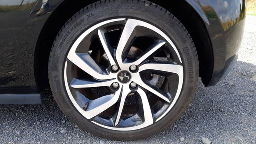 DS DS3 1.2 PureTech 130 - Sport Chic – 2018 – 87236 km – Essence – Boîte Manuelle — photo 11