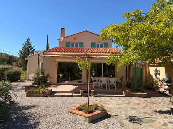 Merveilleuse villa 4 faces de 188 m² sur 4 210 m² de terrain a