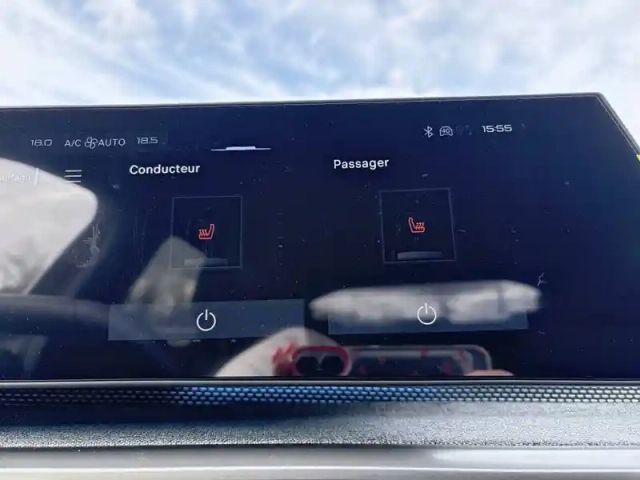 Peugeot 3008 hybrid 145 e-dcs6 — photo 40