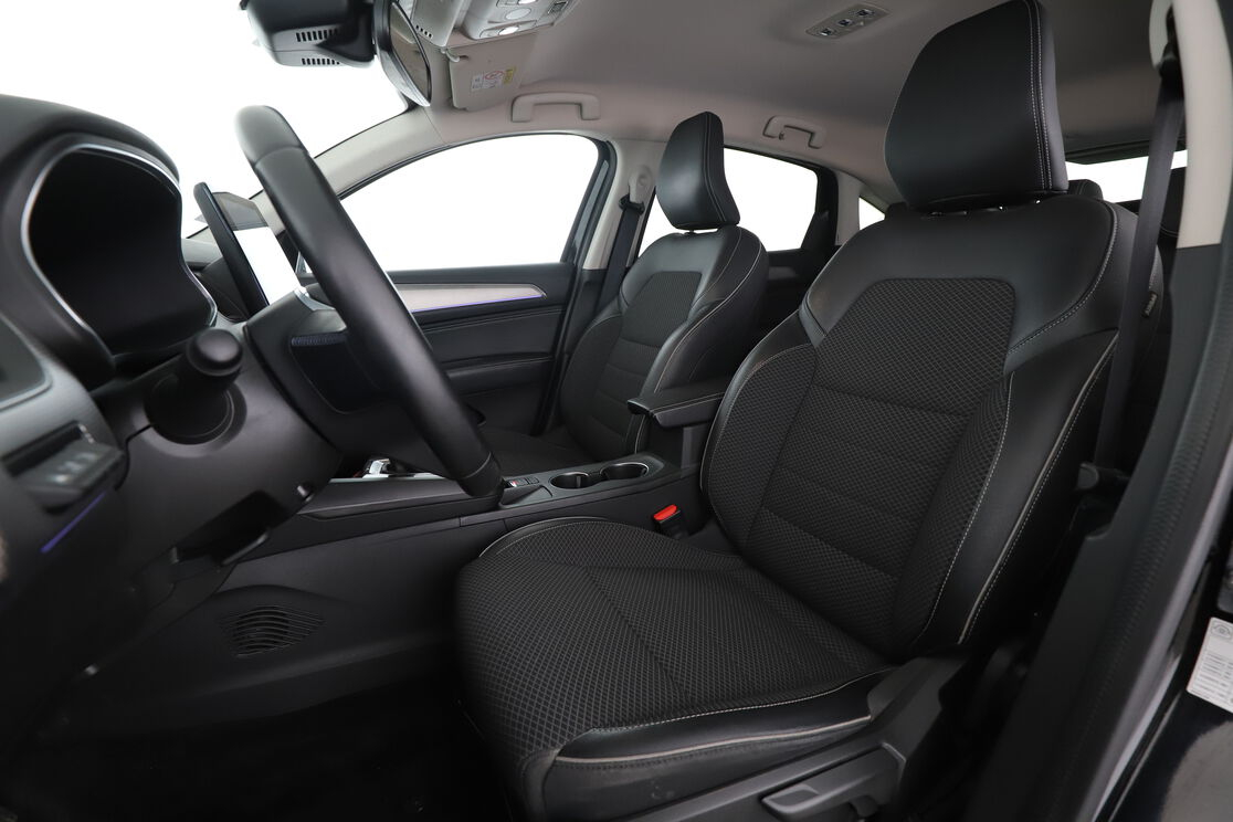 Renault Arkana 1.6 E-Tech Intens — photo 9