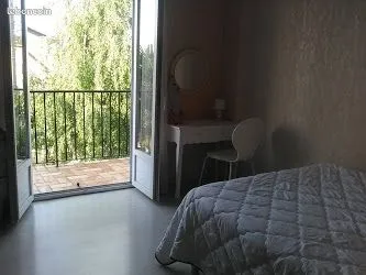 Loue chambre meublée
