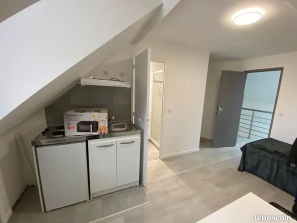 Location studio meublé pour personne calme et sérieuse 7min de la gare