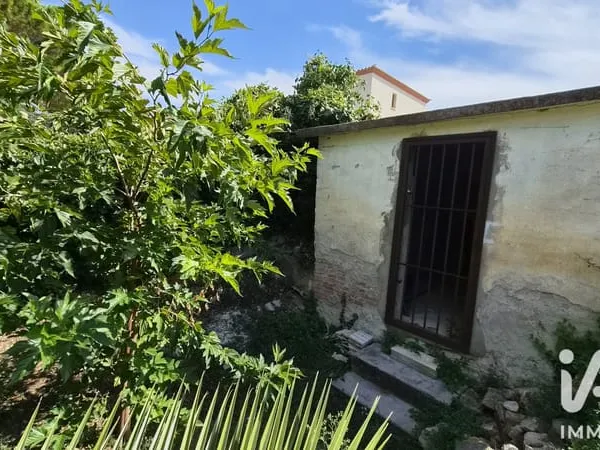 Terrain 553 m²