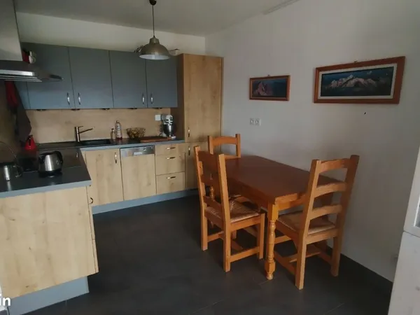 T2 44m2 vue montagnes, gd garage