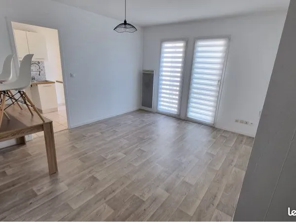 Appartement F3 - 3 places parking résidence sécurisée