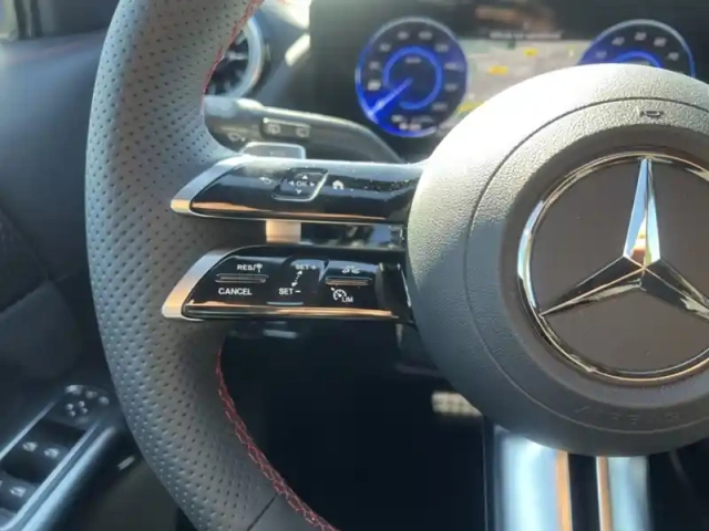 Mercedes Eqa 250+ — photo 13