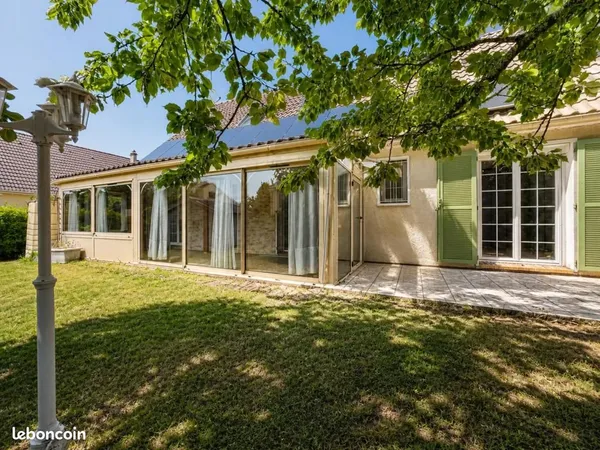 Maison 8 pièces 144 m²