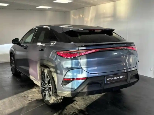 Byd Sealion 7 530ch - 91,3 kwh excellence awd — photo 3