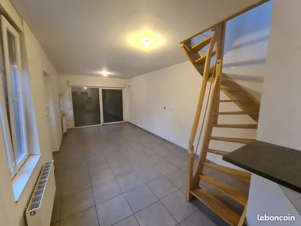 Maison individuelle 2chbres avec terrain, terrasse et parkings