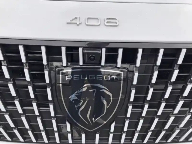 Peugeot 408 electrique 58 kwh 210ch — photo 20