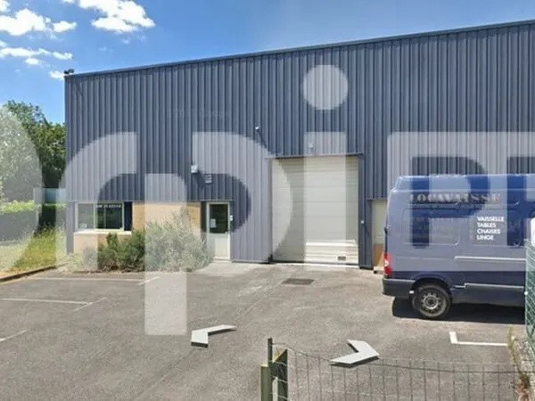 Local commercial 490 m²