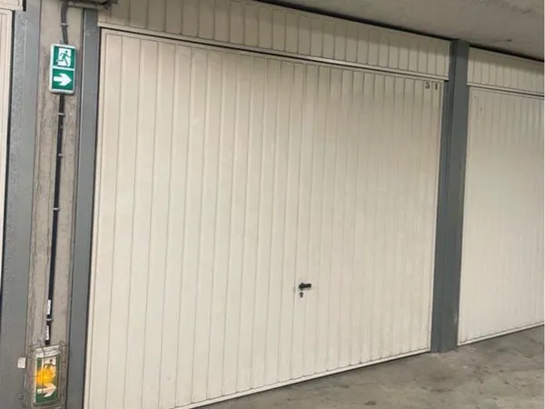 Box fermé 14 m² avec mezzanine - Les terrasses du Frioul
