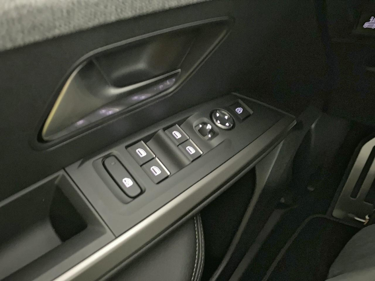 Peugeot 3008 hybrid 145 e-dcs6 gt — photo 20