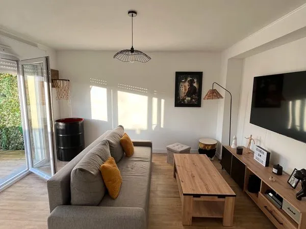 Appartement T2 rénové de 55 m² avec terrasse de 32 m² - Lanester