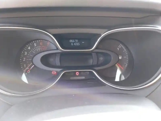 Renault Captur tce 120 energy edc — photo 12