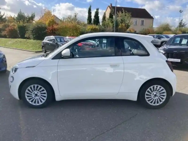 Fiat 500 e 95ch action — photo 8