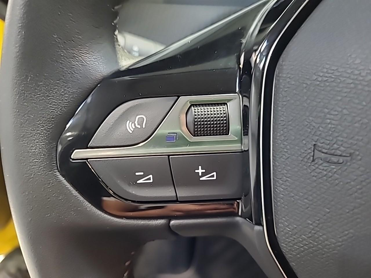 Peugeot 208 puretech 100 s&s bvm6 style — photo 19