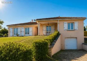 Maison familiale plain pied+Terrain+Garages