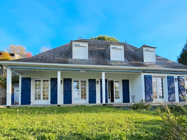 Maison 8 pièces avec piscine - SERRES MORLAAS