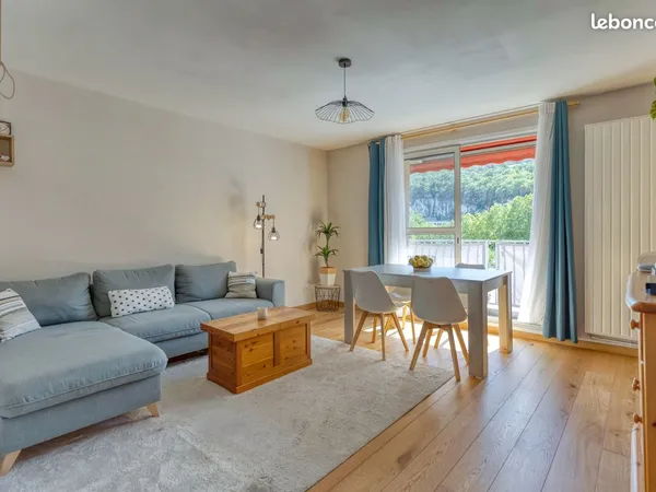 Appartement 4 pièces 77 m²