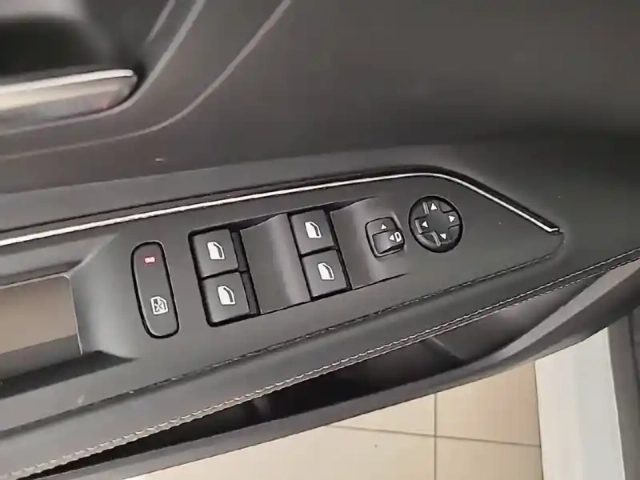 Peugeot 3008 bluehdi 130ch s&amp;s eat8 — photo 25