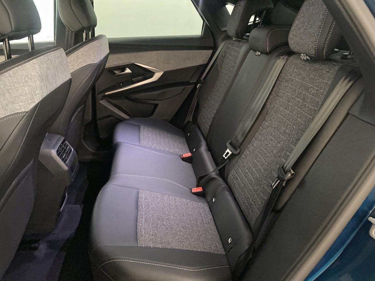 Peugeot 3008 hybrid 145 e-dcs6 allure — photo 10