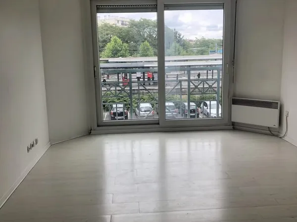 Studio à seulement deux pas de la gare