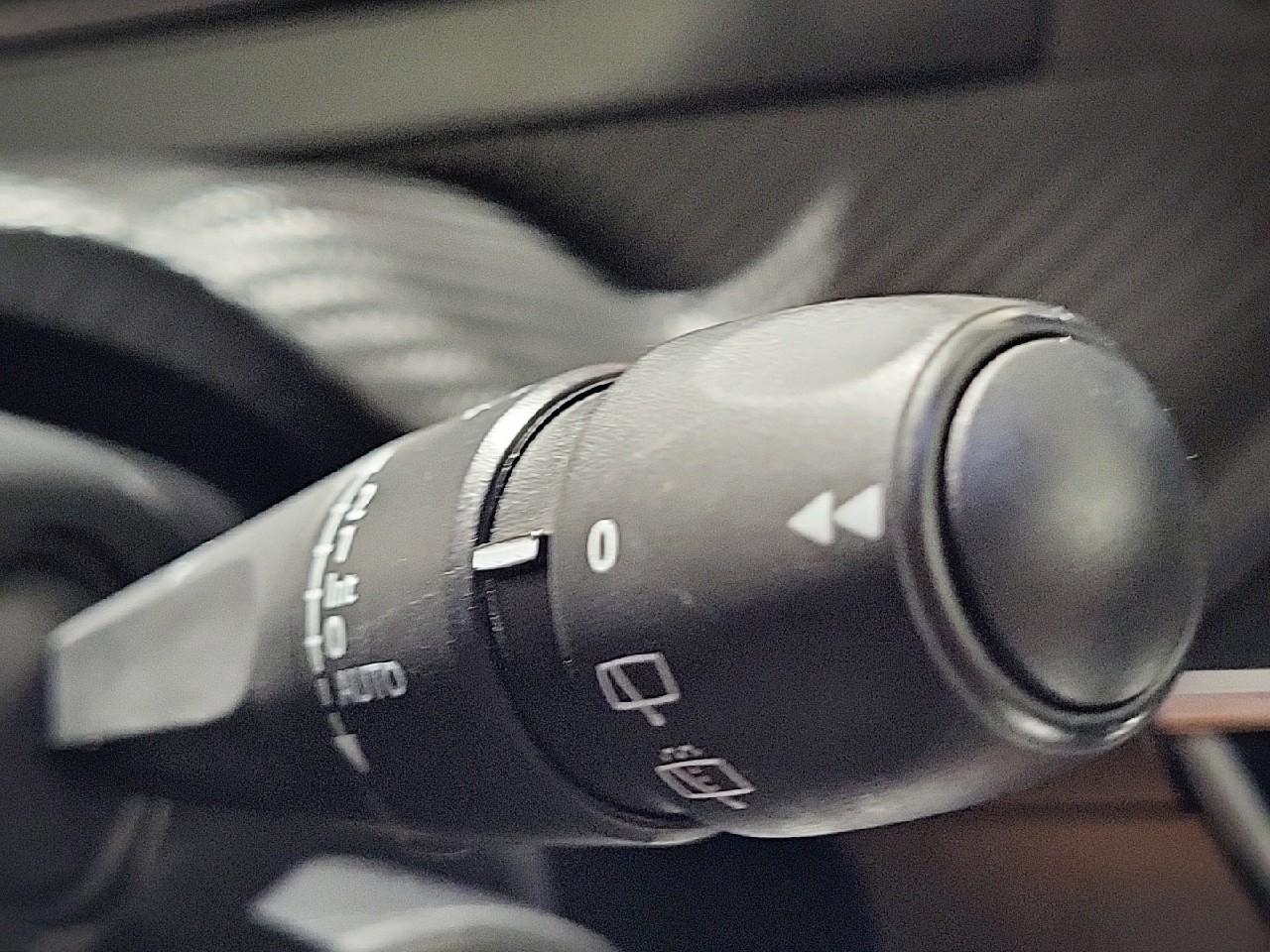 Peugeot 2008 puretech 130 s&s eat8 allure — photo 20