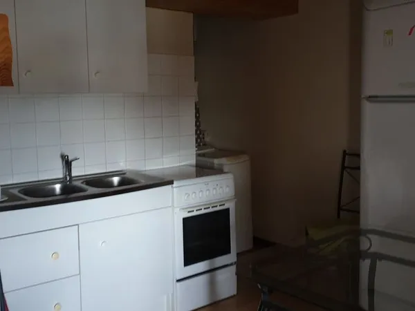 Loue T2 meublé 2éme étage