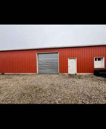Vend dépôt 138m2