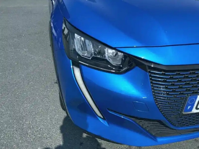 Peugeot 208 electrique 50 kwh 136ch — photo 16