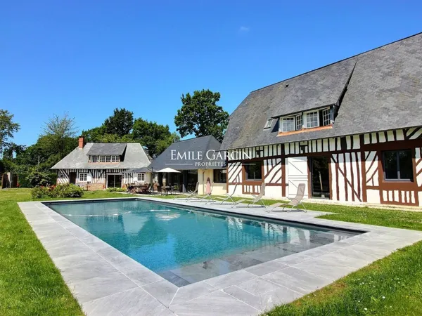 Située à Saint Gatien des Bois, maison à vendre avec piscine