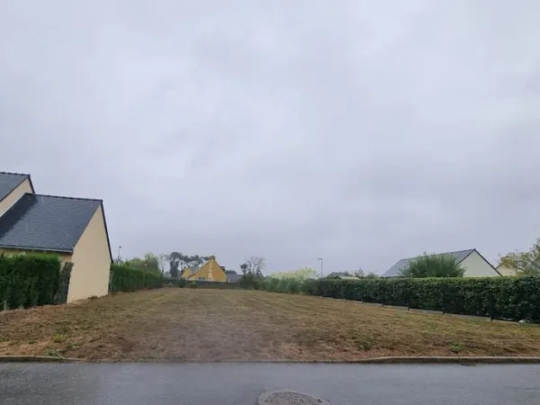 Terrain 852 m²
