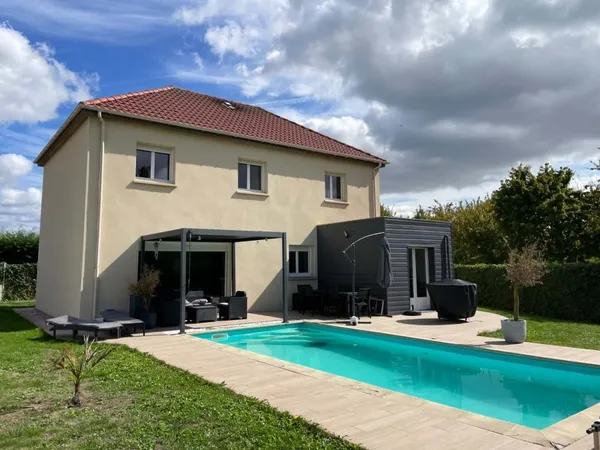 Maison 13 pièces 150 m²